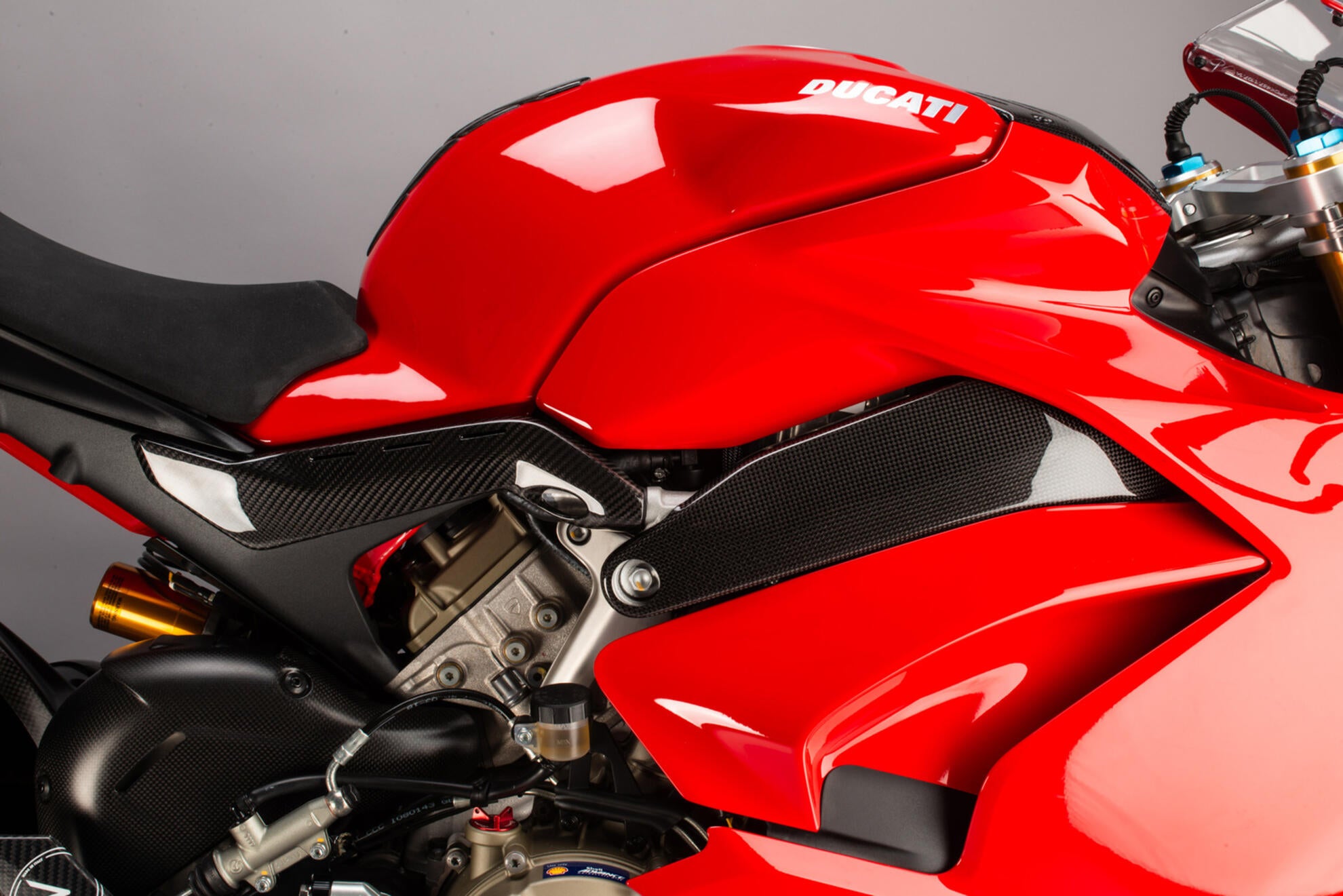 Heckrahmenabdeckung Carbon LighTech Ducati Panigale V4/S/R (18-24) CARD0880