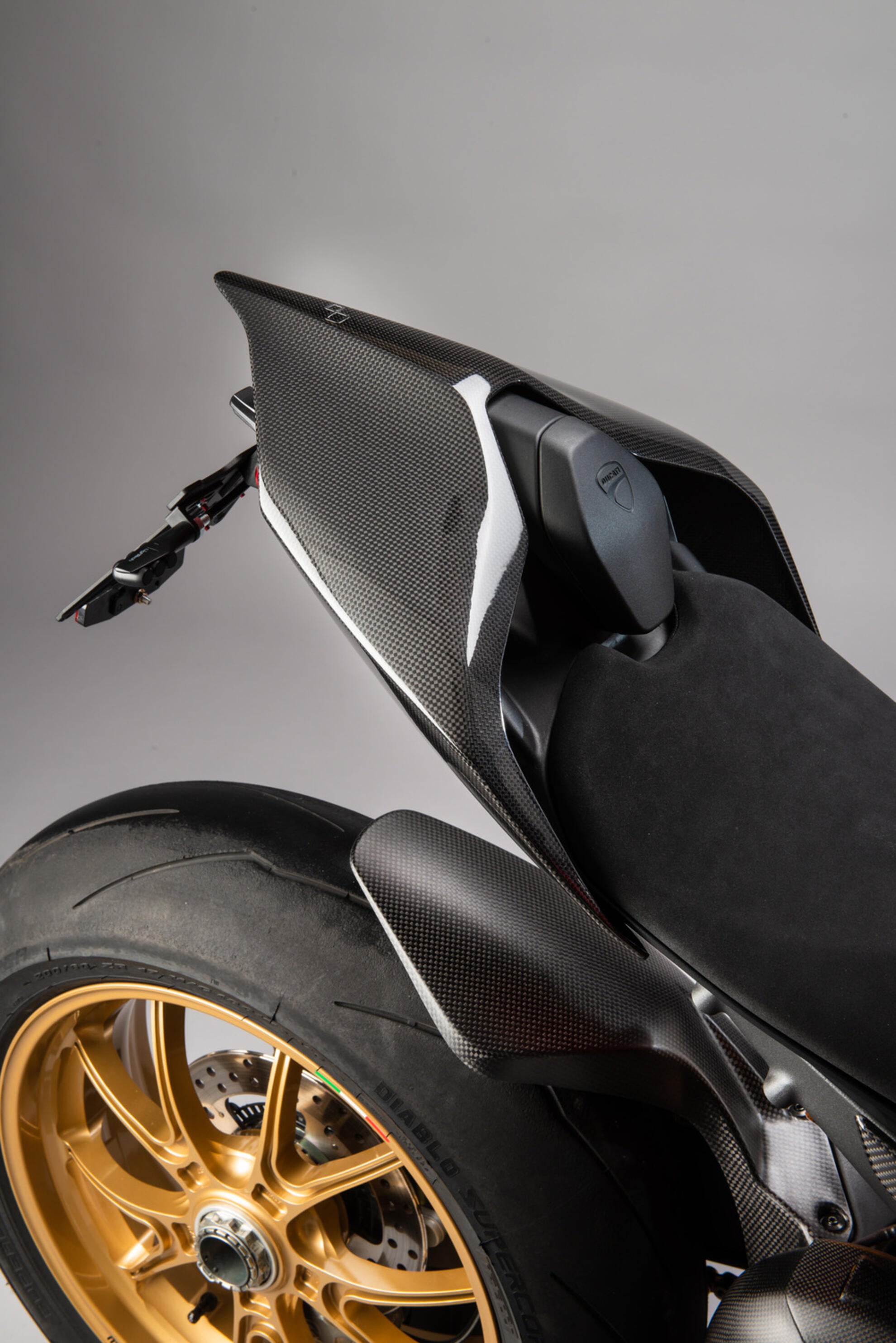 Heckverkleidung Carbon LighTech Ducati Panigale V4/S/R (18-24) CARD0890