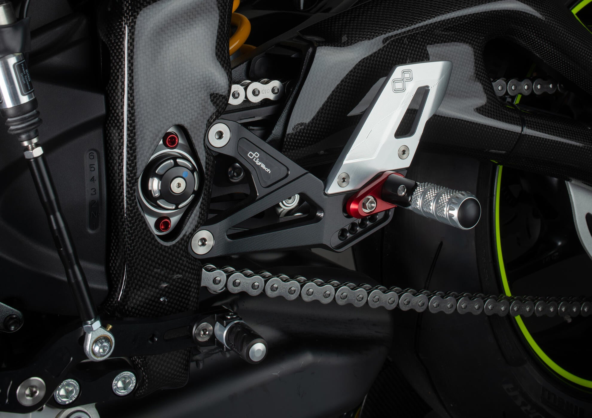 Fußrastenanlage R LighTech Triumph Street Triple 765 S / R / RS (17-25) FTRTR005R