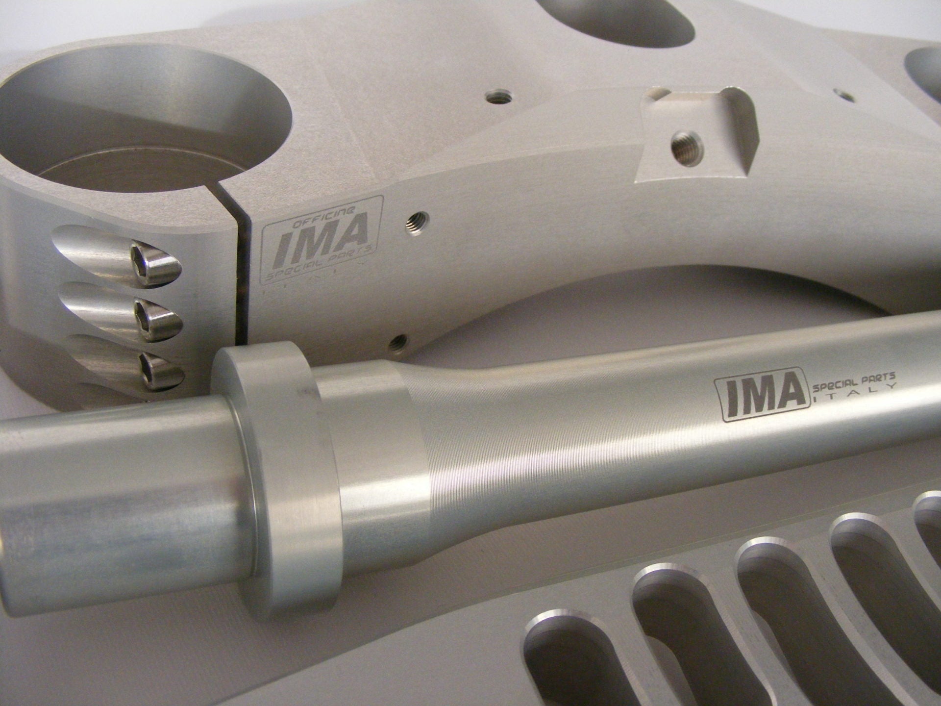 Ima Special Parts Racing Gabelbrücke Ducati Panigale V4 (18-24)